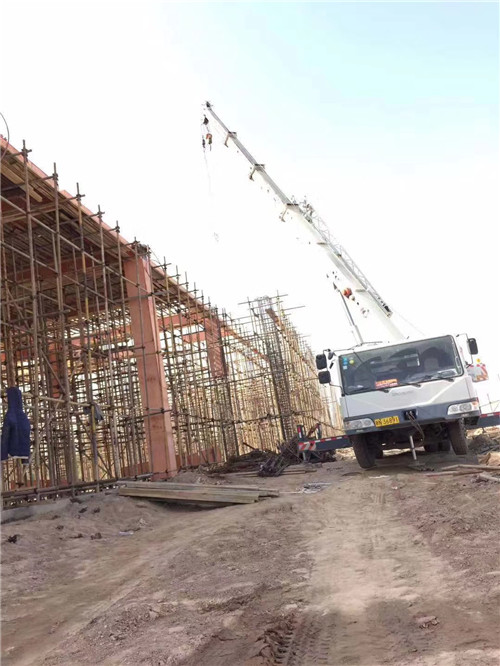 果洛吊车作业的安全注意事项有哪些？