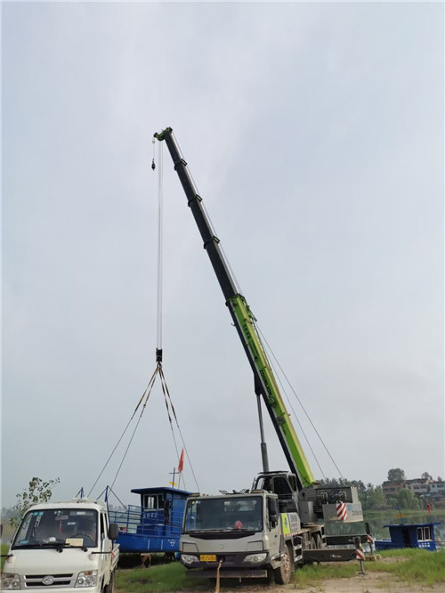 果洛桥梁建设吊装案例